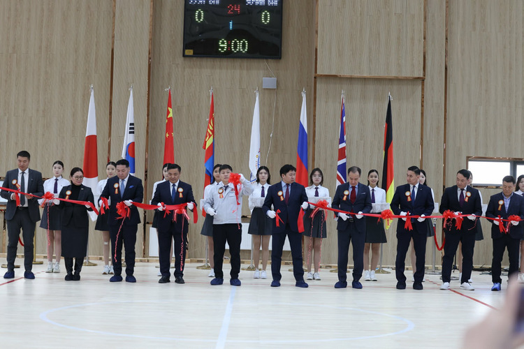 Ерөнхий боловсролын 23 дугаар сургууль усан бассейн бүхий спорт цогцолбортой анхны улсын сургууль боллоо